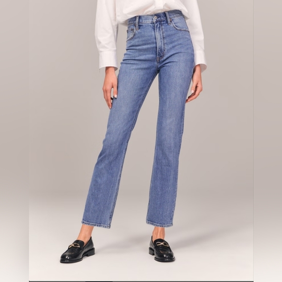 Curve Love Ultra High Rise 90s Straight Jean - Picture 2 of 10